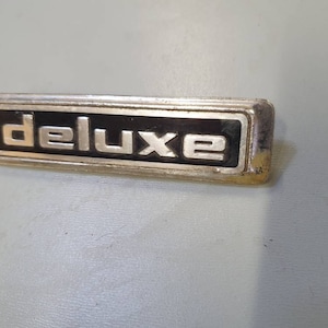 Original des années 1970 Deluxe Car Decal Badge *
