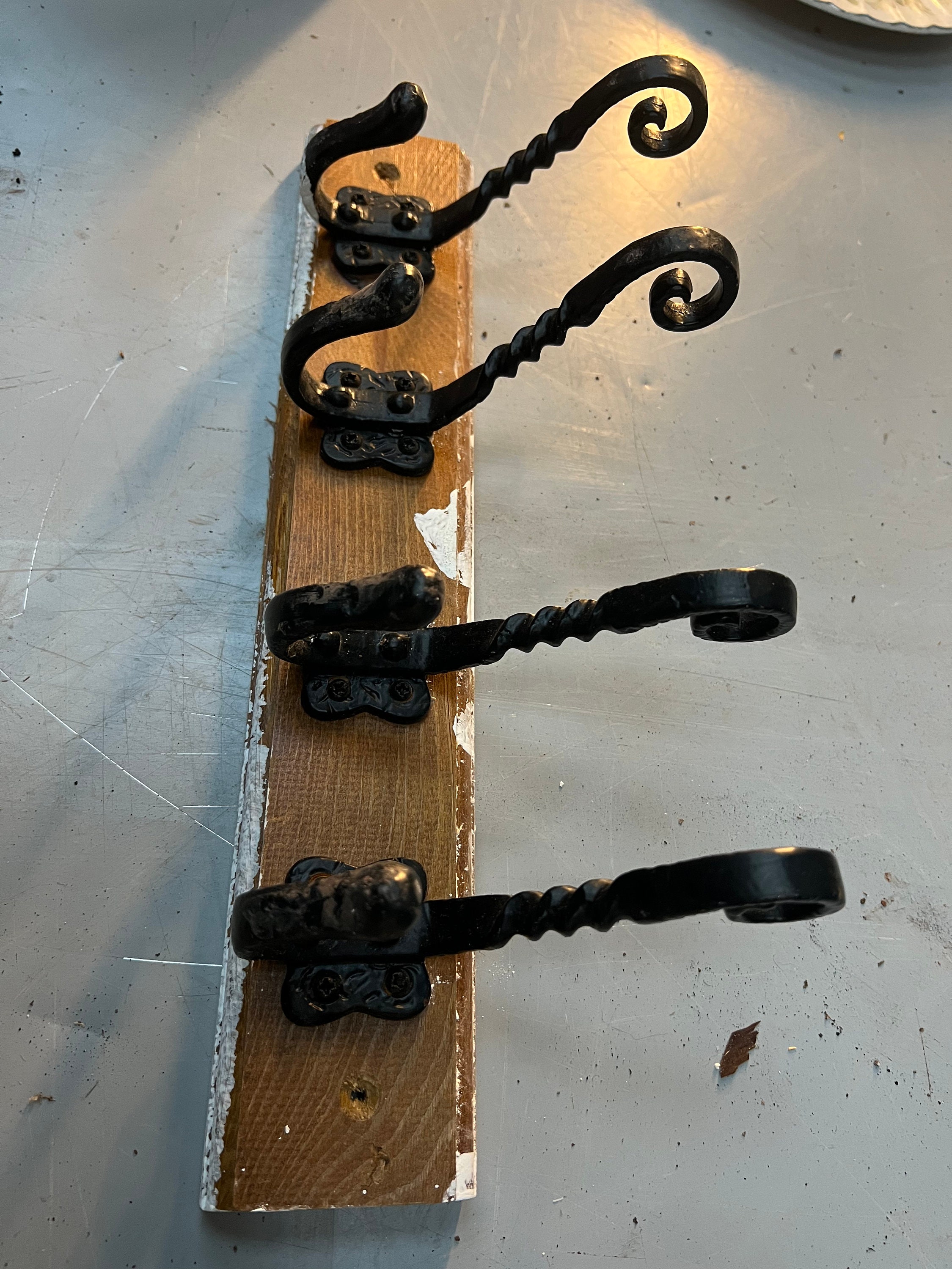 HALLSTAND Classic Cast Iron Rustic Traditional Retro Vintage Old Victorian  Hat & Coat Hooks Antique Iron Waxed 