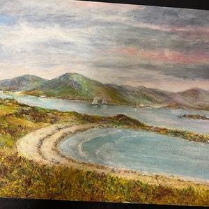 美しい湖岸の山の景色を描いたオリジナルの素朴な油絵: