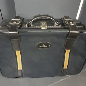 Stylish Retro Suitcase By &#39;Antler&#39; *