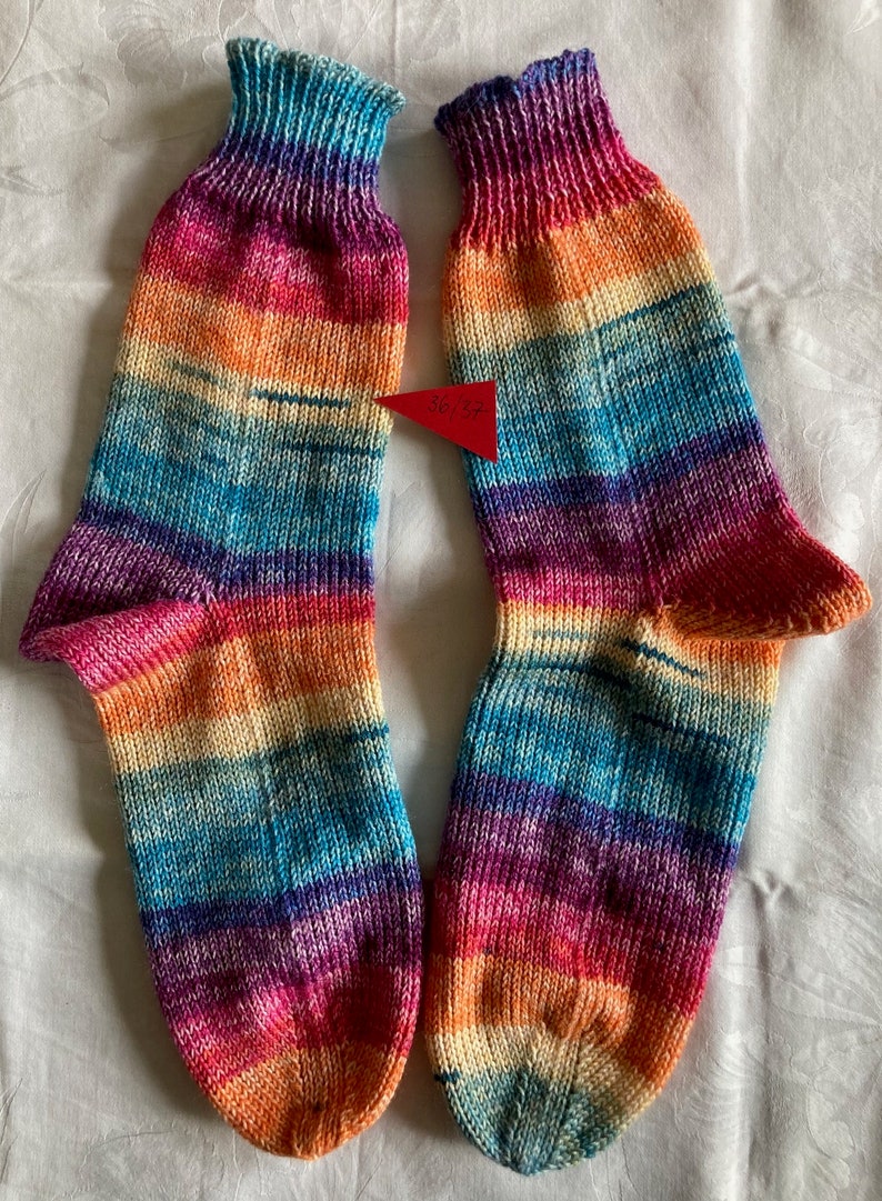 Socken Regenbogen, diverse Größen Bild 7