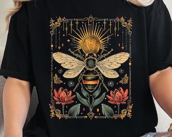 Bee Shirt Vintage Tarot Card Floral Bees Cottagecore Aesthetic T-Shirt Light Academia Clothes Gift For Nature Lover