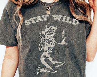 Stay Wild Cowgirl Oversized T-Shirt: Vintage Western Style