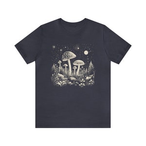 Camiseta Celestial Hongo: Goblincore Cottagecore Dark Academia Heather Midnight Navy