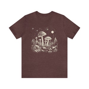 Camiseta Celestial Hongo: Goblincore Cottagecore Dark Academia Heather Maroon
