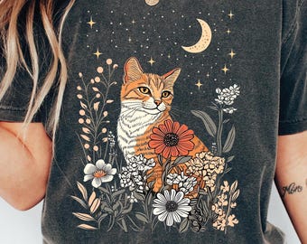Celestial Cat T-Shirt: Witchy Moon & Stars, Vintage Style