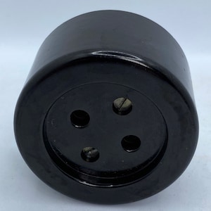 Surface-mounted socket for 250V - bakelite