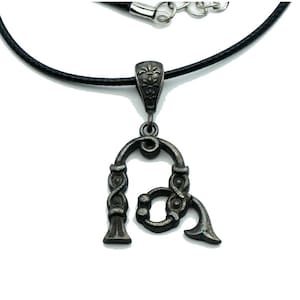 Colgante con la letra armenia TH Թ – Plata de ley 925 / Expresión única y elegante de la herencia armenia