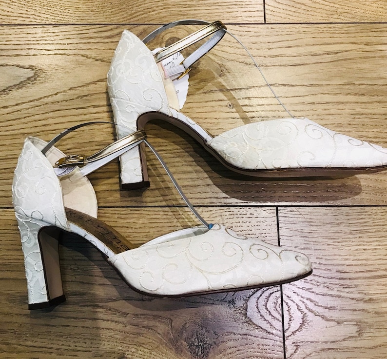 Katrina Katz Cream /& Gold WeddingProm Silk Shoes
