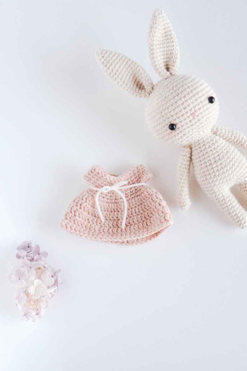 Amigurumi crochet pattern : Ellie the Bunny Amigurumi, PDF Crochet pattern English image 3