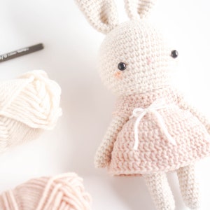 Amigurumi crochet pattern : Ellie the Bunny Amigurumi, PDF Crochet pattern English image 5