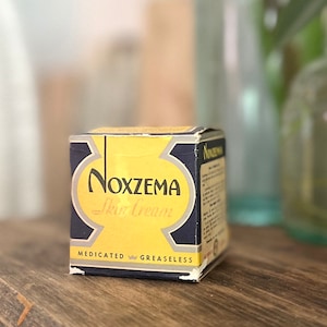 Vintage EMPTY Noxzema Skin Cream Box - Collectible Advertising Memorabilia