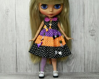 Blythe Halloween outfit: Polka dot dress with decor and two pairs of stockings