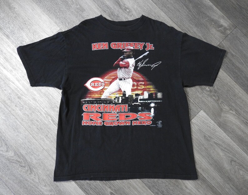 vintage cincinnati reds shirt