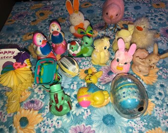 Large lot Easter items Mixed