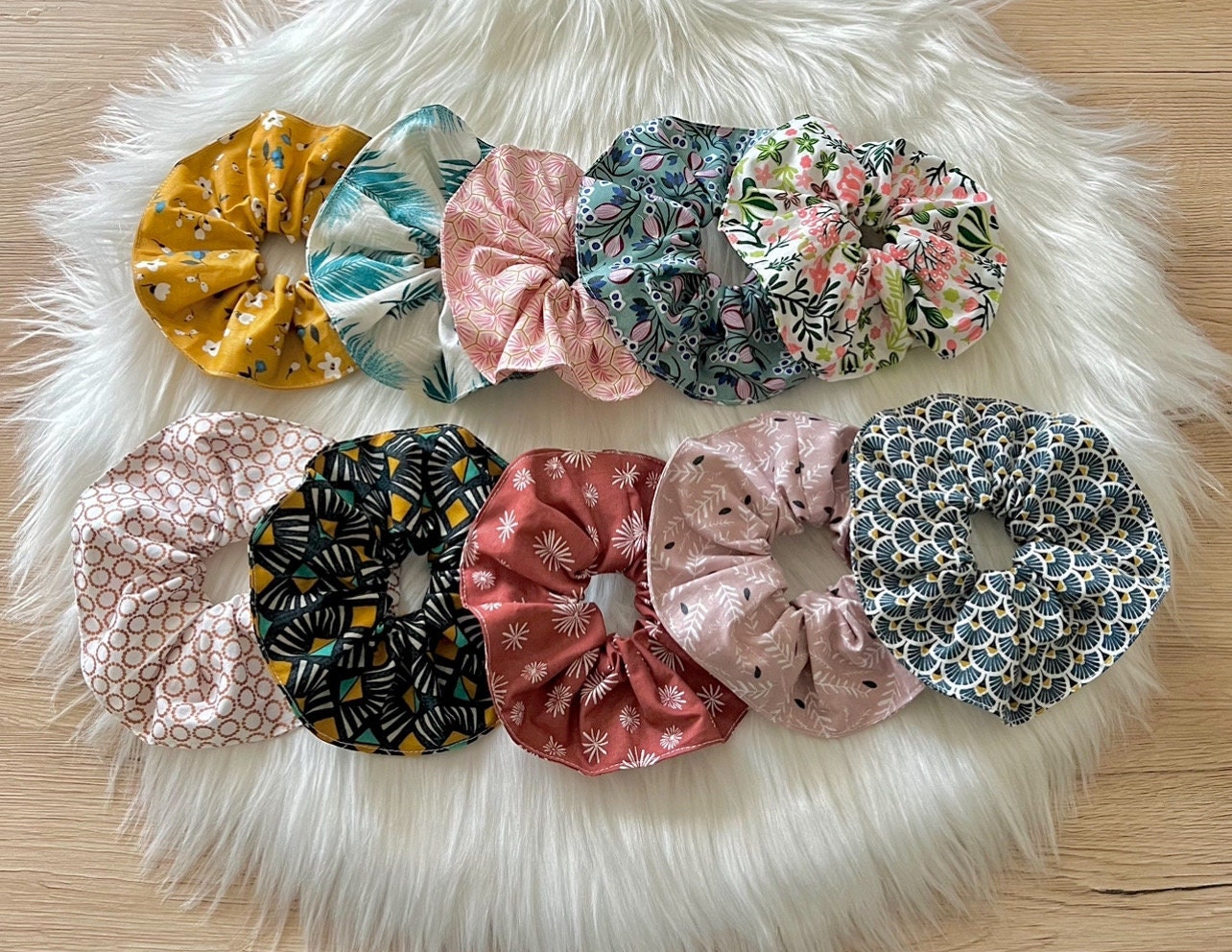PandaWhole Nylon Elastic Hair Ties, Ponytail Holder, with Alloy Beads, Girls Hair Accessories NylonSize: Size: About 44mm Inner Diameter