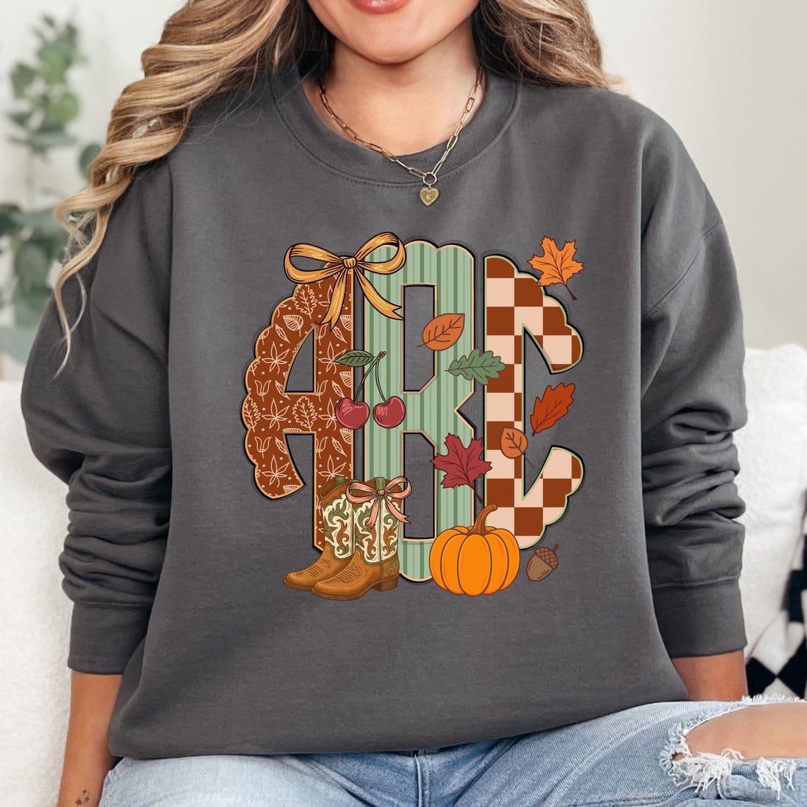 Preppy Retro Fall Scalloped Monogram, Grandmillennial Monogram ...