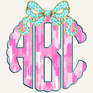 Könnte beinhalten: Ein Monogramm-Design mit den Buchstaben "ABC" in einem rosa-weißen Pinselstrichmuster. Die Buchstaben sind hellblau umrandet und haben einen gewellten Rand. Oben befindet sich eine Schleife mit blau-weißem Tiermuster und goldenem Besatz.