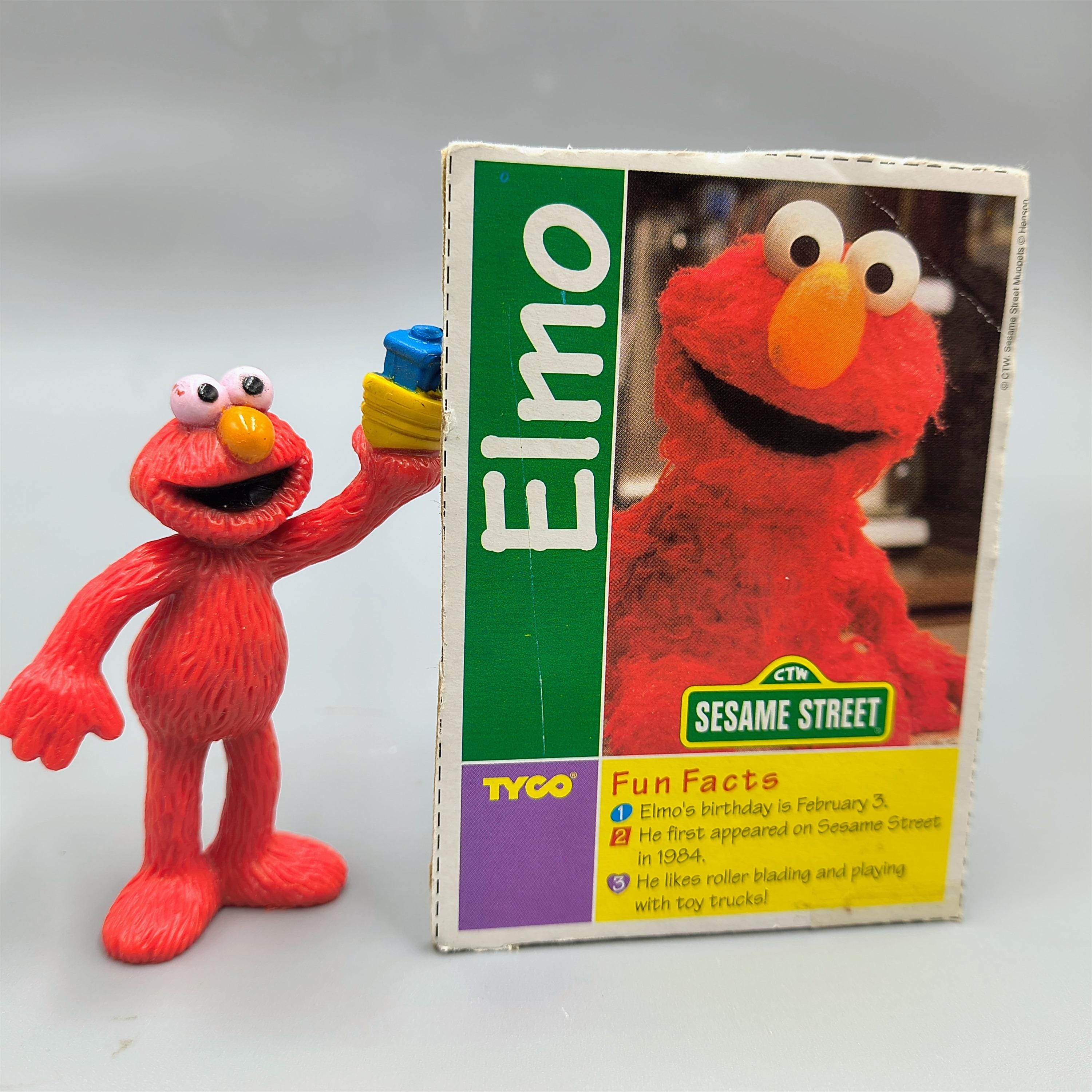 Elmo Toy Tug Boat Pvc Figure With Collector Card Sesame Street