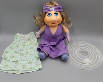 Miss Piggy Dress Up Doll w Rare Turban Extra Outfit Fisher Price 890 Muppets