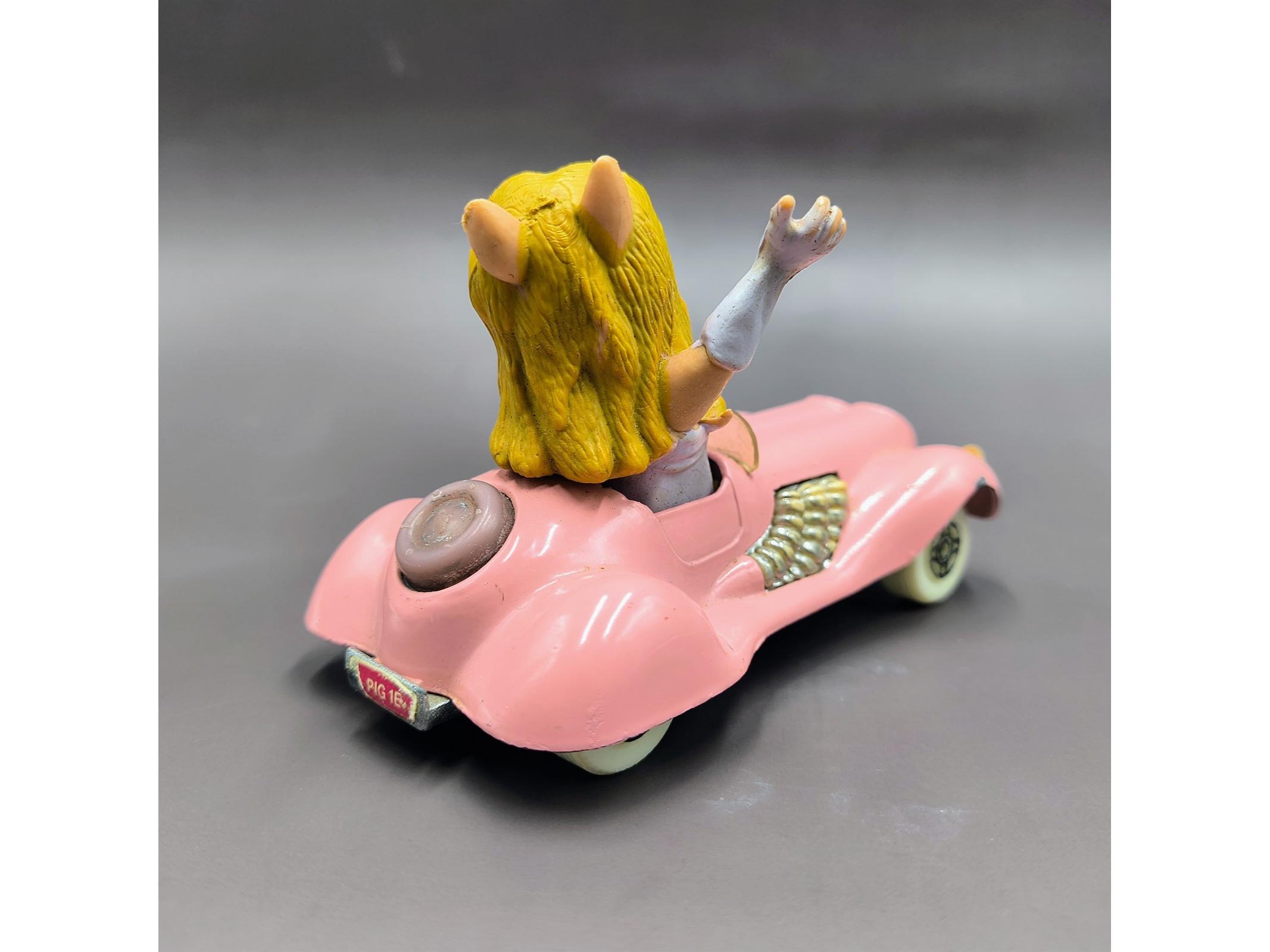 Corgi Miss Piggy Pink Convertible Roadster Sports Car Muppets 