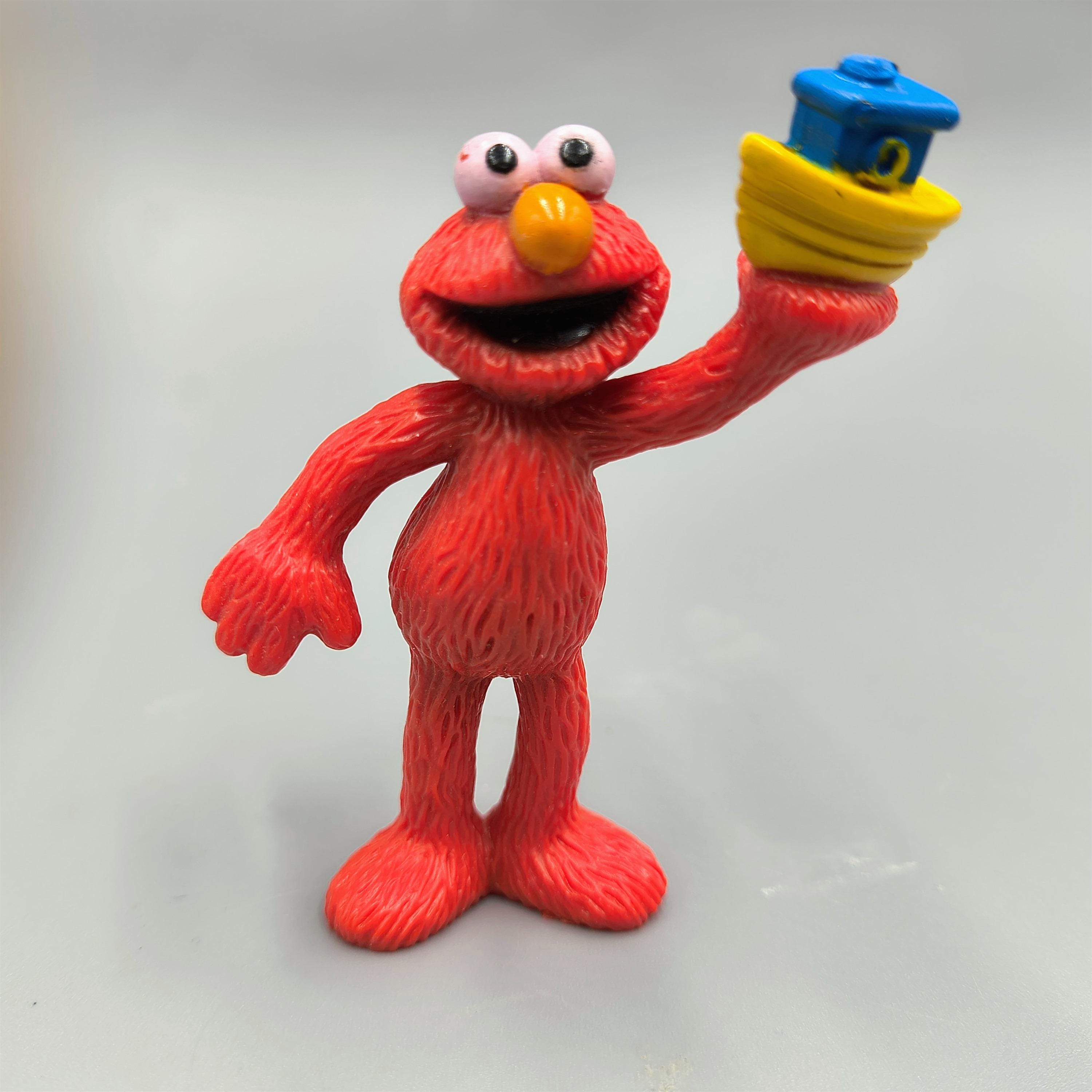 Elmo Toy Tug Boat Pvc Figure With Collector Card Sesame Street