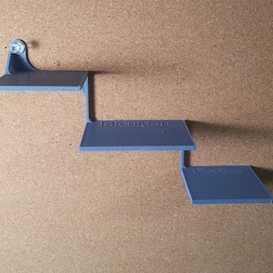 Estante de pared para cubículo Stairway XL - Espacio total de 20 x 6 cm - Accesorios para cubículos TacPlat