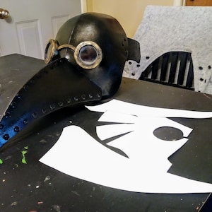 EVA Foam Plague Doctor jpeg Hauptmuster