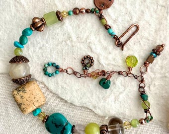 Pulseira de Pepita de Turquesa: Estilo Boho Artesanal com Contas de Cobre e Pedras Preciosas