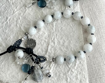 Pulseira com pingente de pedra da lua: Joias de couro com miçangas em estilo boho