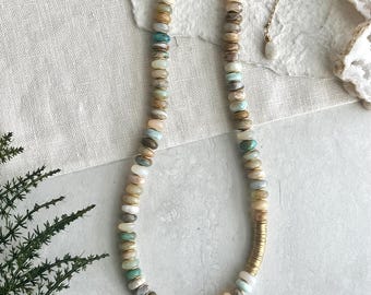 Colar de Opala Azul Peruana/Colar de Pedras Preciosas com Contas, Espaçadores de Latão Reciclado/Fecho Forjado à Mão, Colar de Comprimento Ajustável/Colar Grosso