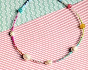 Collana girocollo con perline e perle d'acqua dolce boho