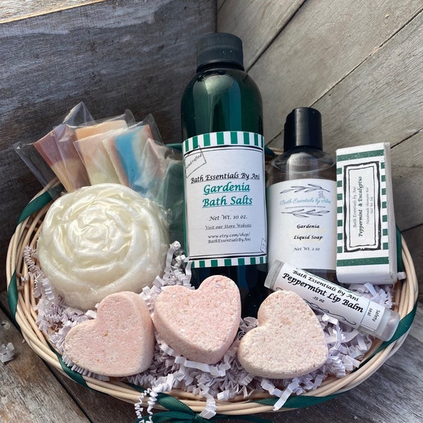 Mother’s Day Gardenia Bath Gift Basket Women: Gardenia Flower Soap Bar, Bath Salts, Peppermint Lip Balm, Bath Bombs, Shampoo Bar, Birthday