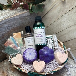Easter Gift Lilac Gift Basket for Women Flower Handmade Soap Bar, Bath Salts, Bath Bombs, Lip Balm, Travel Soaps. Purple soap, mom daughter