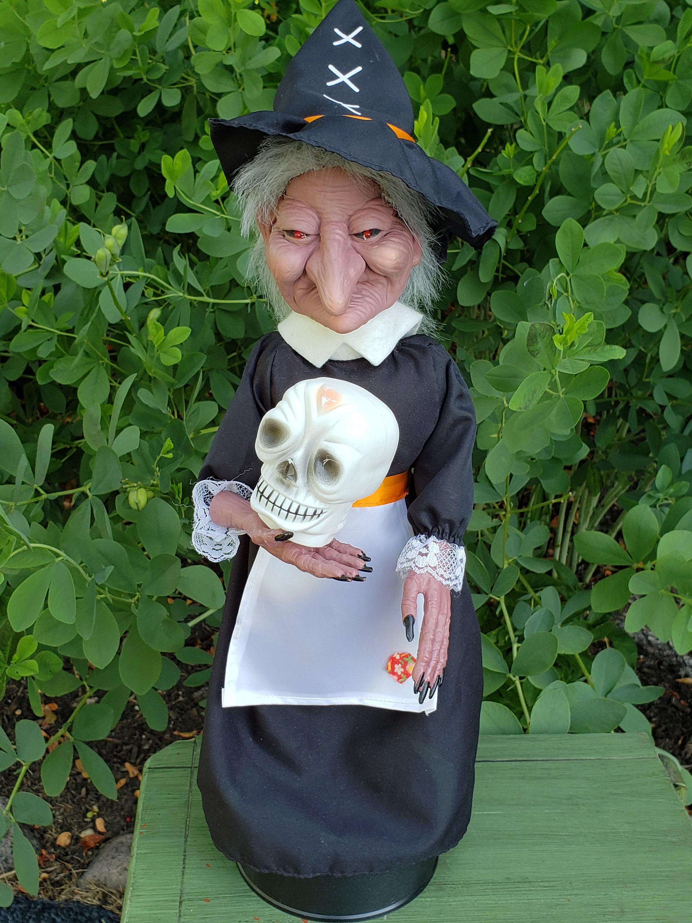 Animated Witch With Skull Motionettes of Halloween With Lighted