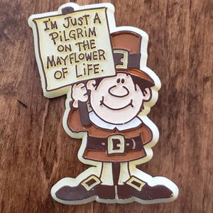 Vintage Pilgrim Lapel Brooch Pin Gift for Retro Thanksgiving Fall Jewelry Fashion Decor