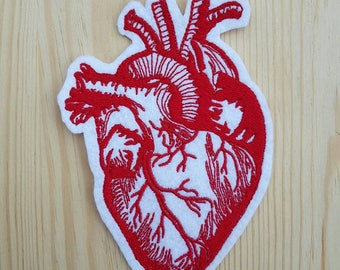 Anatomisch rood hart patch/patch - Anatomisch rood hart - Hart badge - Geborduurde applicatie - Decoratieve anatomie patch - Dokterscadeau
