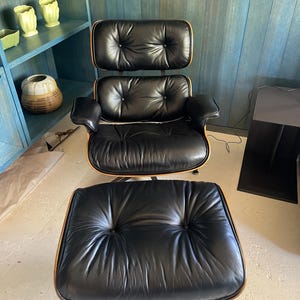Full Replacement of Eames Lounge Chair Cushions Including Arms