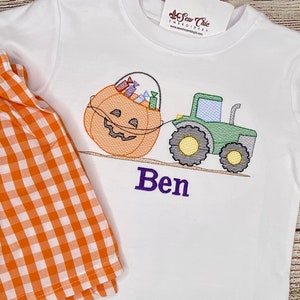 Tracteur d&#39;Halloween pour bébé garçon tirant une chemise de seau de bonbons avec un short vichy ou des options de couvre-couche