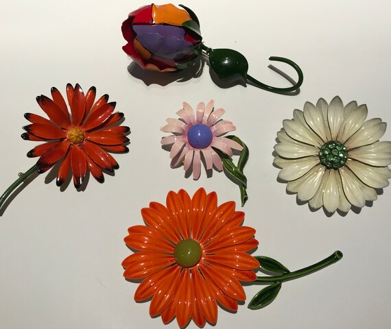 Vintage Retro 1960's Enamel Flower Pins Lot of 5