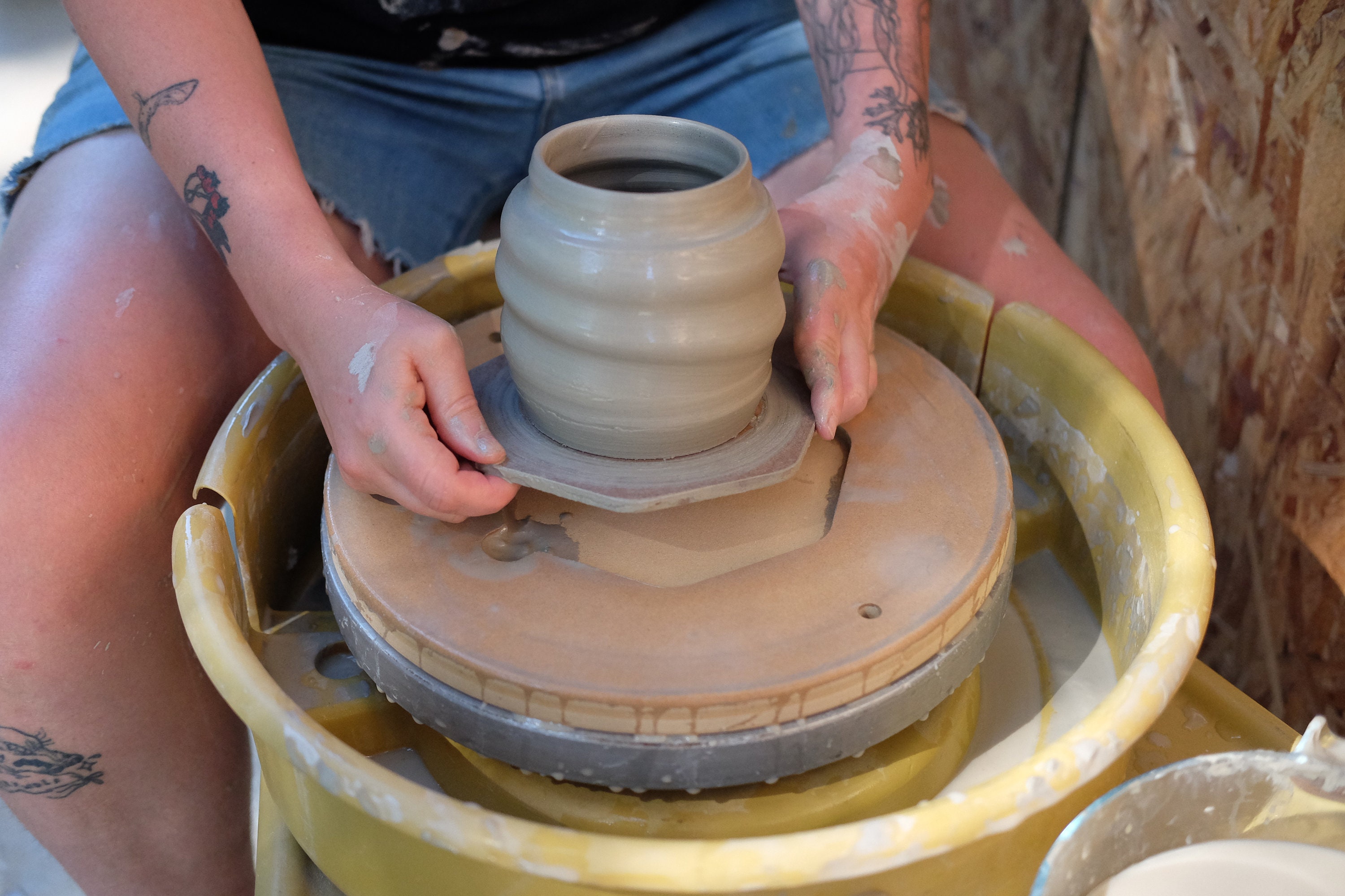 Penguin Pottery - Bat System for Pottery Wheel - Lightweight - Includes 5  Bat Inserts - Great for Saving Space - Increase Productivity for Mugs, Pots  and Other Small Pieces 14 Bat System (lightweight)