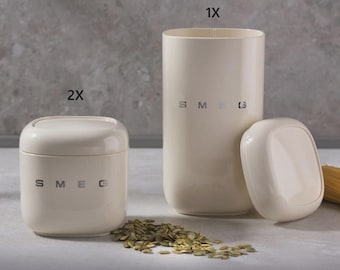 Contenitori per alimenti SMEG beige, 3 pezzi, nuova collezione 2026, design retrò, 1,4 l e 0,5 l.