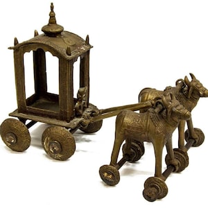 ANTIEK INDISCH BRONS Ceremonieel midden van de eeuw bronzen Rath-tempel en ossenkoets met zittende chauffeur 11"H 14"L 10"B echt antiek artefact India