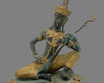 THAI MUSICIAN STATUE Circa 1950 heavy bronze statue of Prince Pra Apai Manee playing a traditional Zueng Rare Bangkok Collectible Art