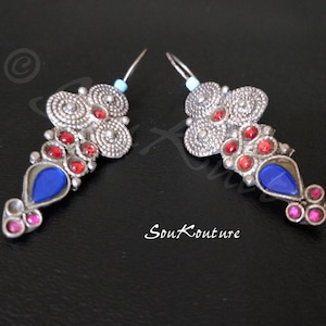 VINTAGE KUCHI EARRINGS Vintage Kuchi Earrings, 3 etched domes, blue teardrop jewels settings, red & pink oval settings