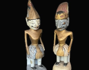 ANTIQUE WAYANG STATUETTES set of 2 rare old polychrome wood carved Wayang Golek standing sculptures Antique Collectibles South East Asia