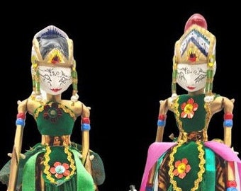 WAYANG GOLEK PUPPETS vintage Gilt Rama & Shinta puppets beaded sequined handcrafted in Indonesia festive cultural wedding couple decor/gift