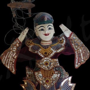 BIRD BURMESE MARIONETTE with stand vintage Gilt puppet with stand beaded sequined handcrafted &quot;the bird&quot; Rare Myanmar theatre Yoke Thé