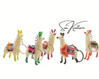 FELT ALPACA KEYCHAIN handmade alpaca keychain with saddle, Peruvian fabric and metal hardware Llama ornament stocking stuffer Peruvian