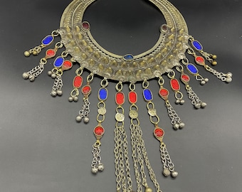 VINTAGE KUCHI TORC torque Vintage jewel settings, spikes, etching, engraving and textured metal. Mid-century traditional Central Asia jewels
